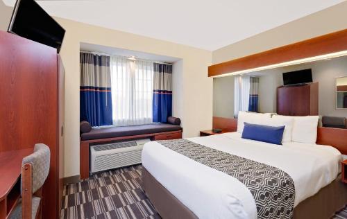 Middletown Hotel | Microtel Inn & Suites by Wyndham Middletown