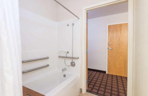 Montville Hotel | Microtel Inn & Suites by Wyndham Uncasville Casino Area