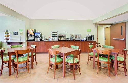Wellsville Hotel | Microtel Inn & Suites by Wyndham Wellsville
