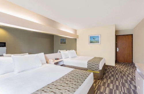 Sandston Hotel | Microtel Inn & Suites by Wyndham