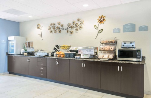 Stanley Hotel | Microtel Inn & Suites by Wyndham Stanley