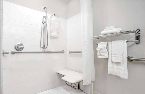 Bowdon Junction Hotel | Microtel Inn & Suites by Wyndham Bremen