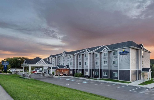 Warsaw Hotel | Microtel Inn & Suites by Wyndham Warsaw