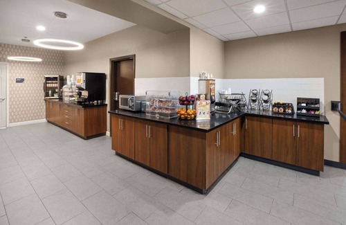 Buda Hotel | Microtel Inn & Suites by Wyndham Buda Austin South