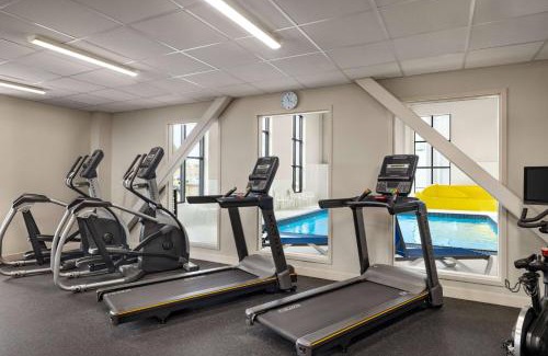 Dorval Hotel | Microtel Inn & Suites Dorval QC