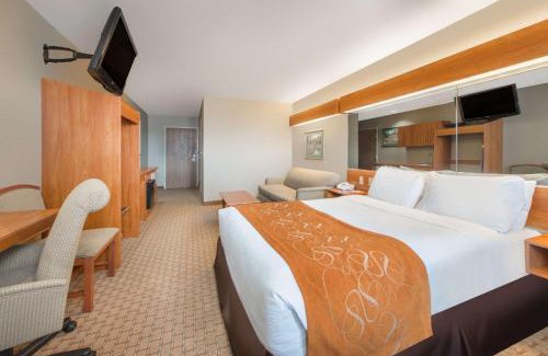 Raton Hotel | Microtel Inn & Suites