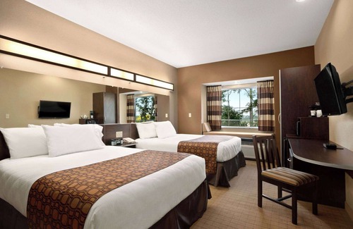 Barton Hotel | Microtel Inn & Suites by Wyndham St Clairsville/Wheeling