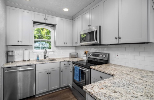 Leland House | Mid August dates still available. Waterfront home directly on Lake Leelanau