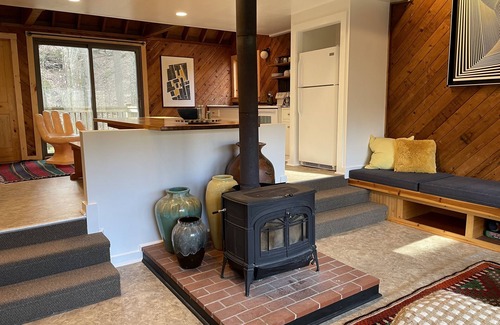 Stone Creek Cabin | Mid-century A-frame style cabin with lake views near the heart of Amish Country