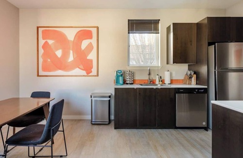 Ladd's Addition Apartment | Mid-Century Apartment on Hawthorne - Thrift & Eat