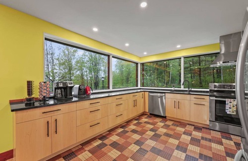 Pittsfield House | Mid-Century At Friendly Hills w Guest Passes !