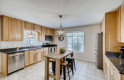 West San Antonio House | Mid Century Beauty by Medical Center