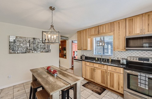 West San Antonio House | Mid Century Beauty by Medical Center