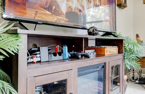 Evansville House | Mid-Century Brick Bungalow Home
