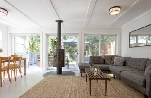 South End House | Mid-Century Chic Lakeside Retreat