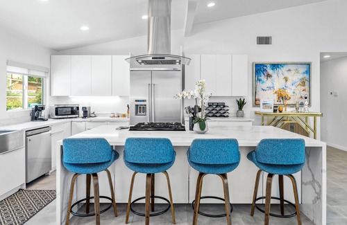 Magnesia Falls Cove House | Mid Century Cool - Rancho Mirage Home