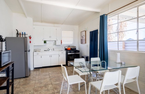 Twentynine Palms House | Mid Century Delight~5 miles from in Joshua Tree North Entrance