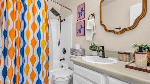Indio Apartment | Mid-Century Desert Getaway