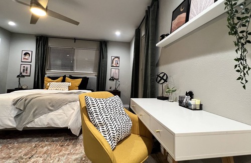 Oak Cliff Apartment | Mid-century designed Oak Cliff studio