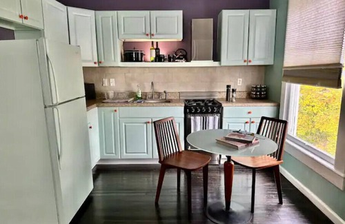 Staunton Apartment | Mid-Century Downtown Staunton Loft