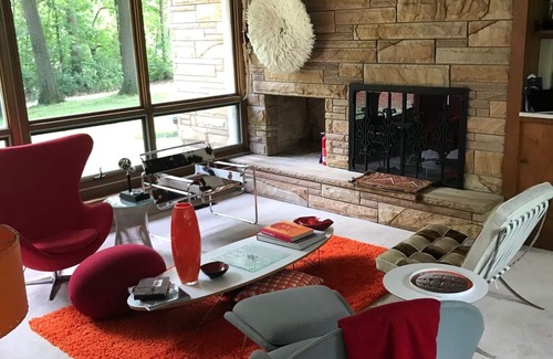 Valparaiso House | mid-century dream house so peaceful and quiet just a place to relax
