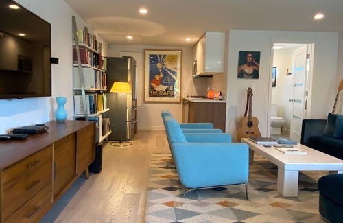 Altadena House | Mid Century Estate, Private Suite with Pool/Jacuzzi/Gym