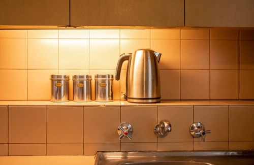 Geelong Apartment | Mid-century Gem - Geelong CBD