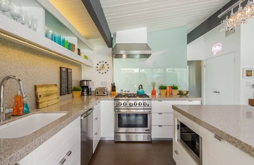 Racquet Club Estates House | Mid-Century Gem w/Salt-Water Pool, Spa,Cabana,yard, blt in bbq,& 300+5 star revs