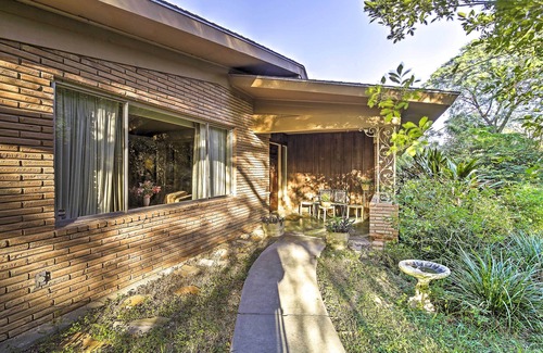 Brownsville House | Mid-Century Hideaway: Spacious Brownsville Home!