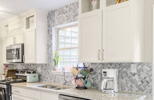 Southwest Raleigh House | Mid-century home minutes from downtown Raleigh