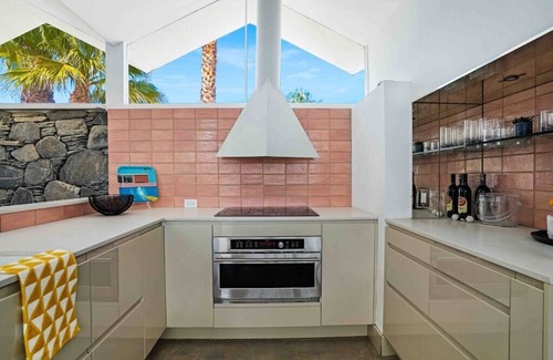 Old Las Palmas Condo | Mid-Century Icon Steps to Downtown Palm Springs, 2 Bed/2 Bath plus Den