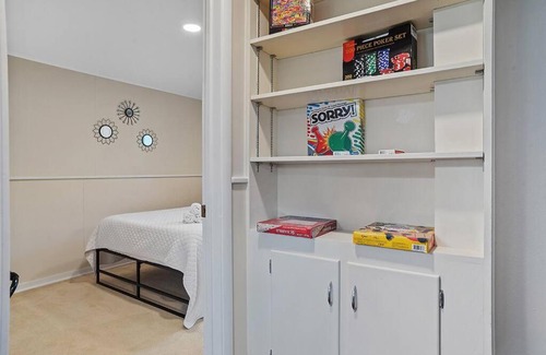 Rapid City House | Mid-Century Magic - HUGE Space