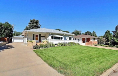 Greeley Apartment | Mid Century Manor - Downstairs Unit