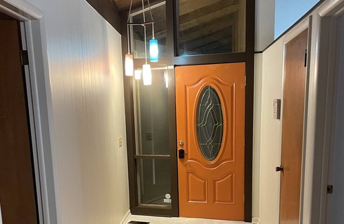 Stillwater House | Mid-Century Modern, 3 miles to OSU