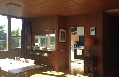 Point Abino House | Mid-Century Modern Beach House on Lake Erie