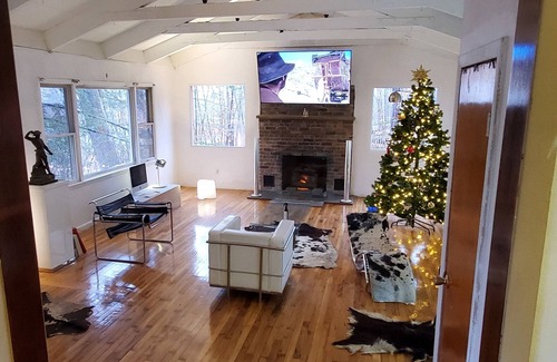 Warwick House | Mid-century modern designer furniture three stories 25 acres