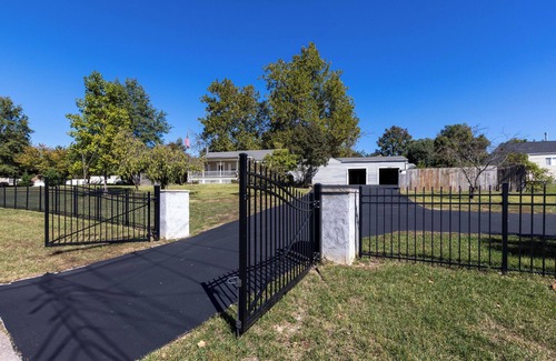 Oakville House | Mid-Century Modern Estate in the heart of South County