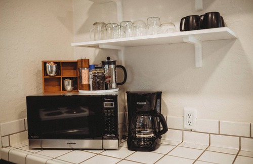 Phoenix House | Mid Century Modern Guest House