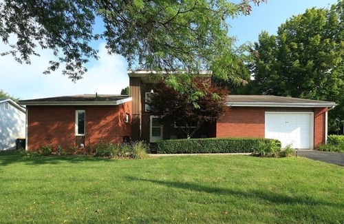 Bellefonte House | Mid Century Modern Home located 11 min from PSU