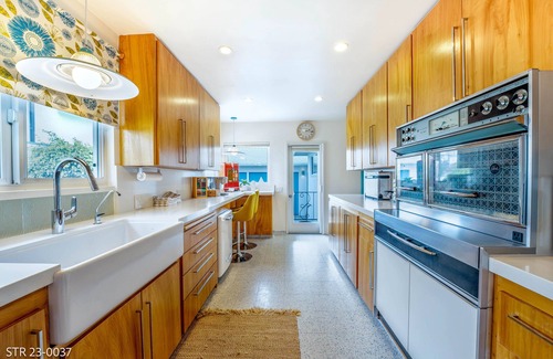 Dana Point House | Mid-century modern home with Epic Coastline Views!