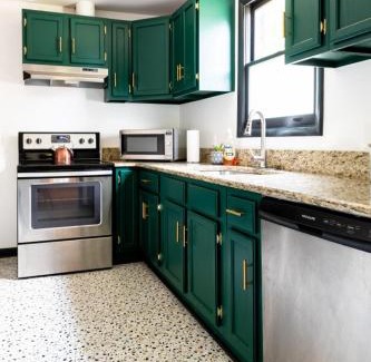 North Nashville House | Mid-Century Modern Home Near Downtown with Free Parking