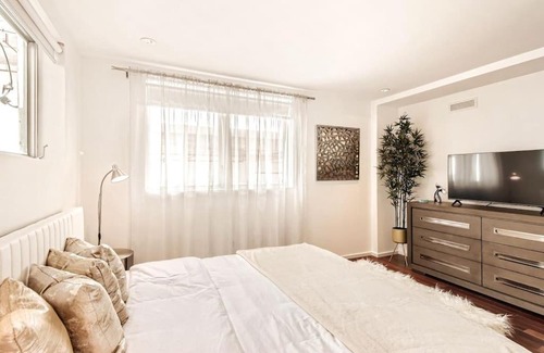 West Avenue Apartment | Mid-Century Modern Jewel South Beach Miami