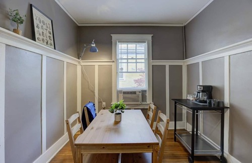 Midtown Apartment | Mid Century Modern Midtown Apartment Close to all!