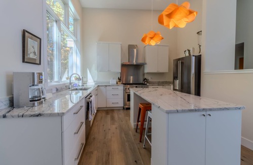 Northport House | Mid Century Modern Newly Constructed home in Northport Sleeps 8
