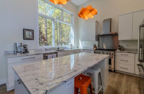 Northport House | Mid Century Modern Newly Constructed home in Northport Sleeps 8