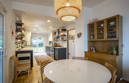 North End House | Mid-Century Modern Old Town Home w/Stunning Views