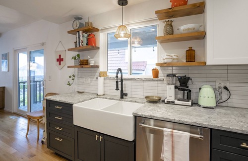 North End House | Mid-Century Modern Old Town Home w/Stunning Views