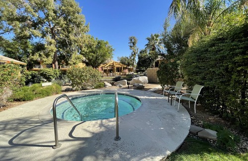 Indio Condo | Mid-Century Modern Paradise