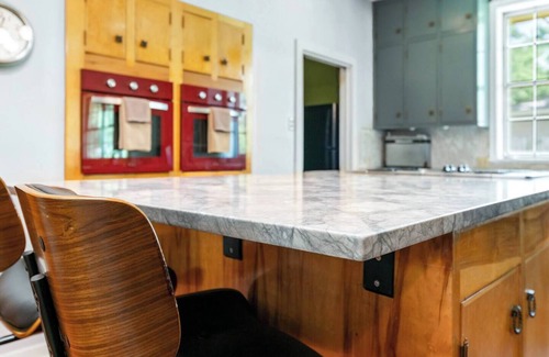 Bryan House | Mid-Century Modern @ Texas A&M Sleeps 16+ in Style