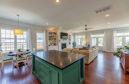 Downtown House | Mid-Century Modern Gem in Downtown Bentonville!